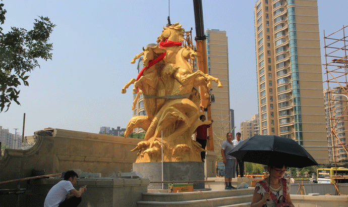 鑄銅馬雕塑.gif 鑄銅馬雕塑.gif