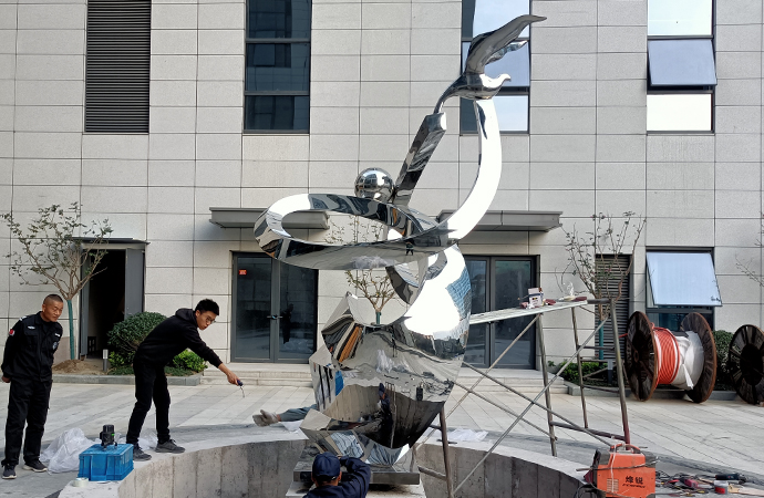 現(xiàn)場安裝�?.jpg 現(xiàn)場安裝�?.jpg